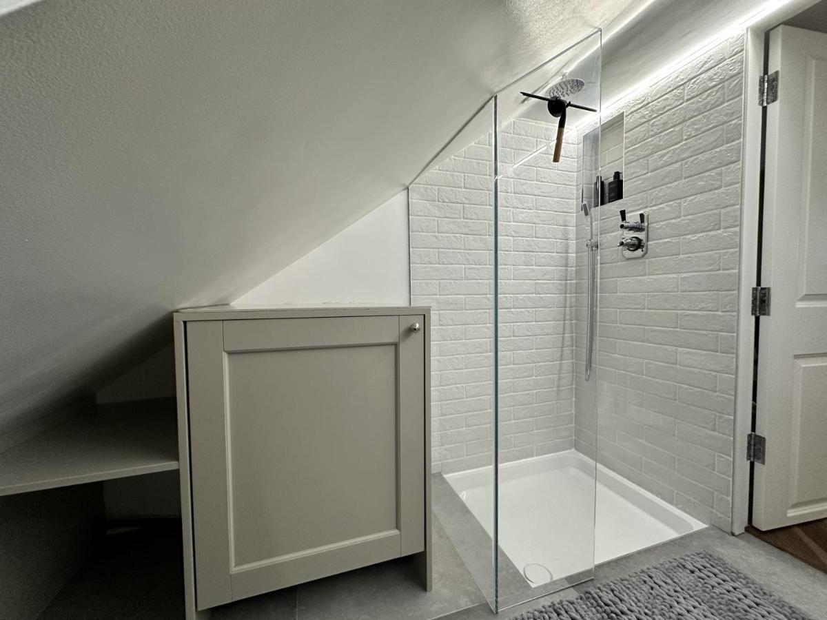 Super Deluxe Apartment Барнет Екстер'єр фото