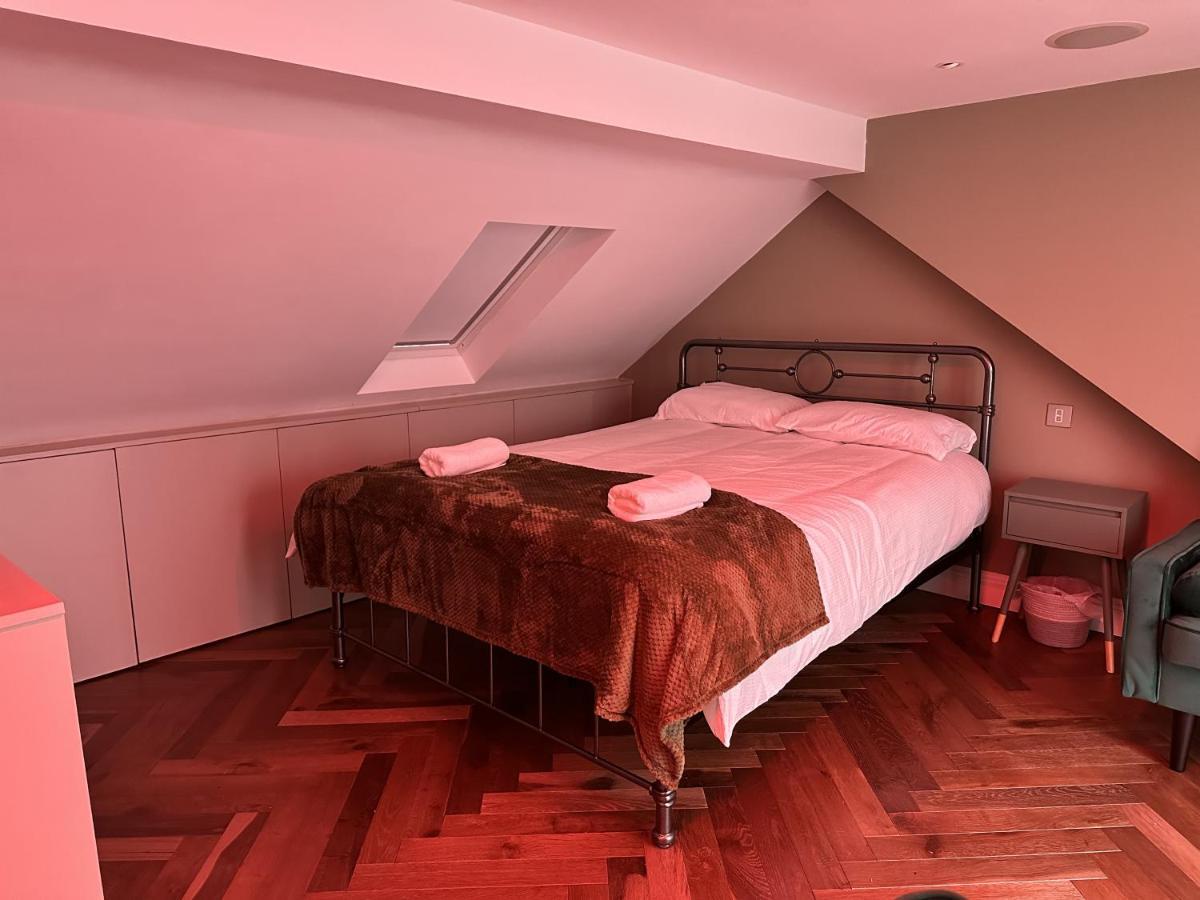 Super Deluxe Apartment Барнет Екстер'єр фото