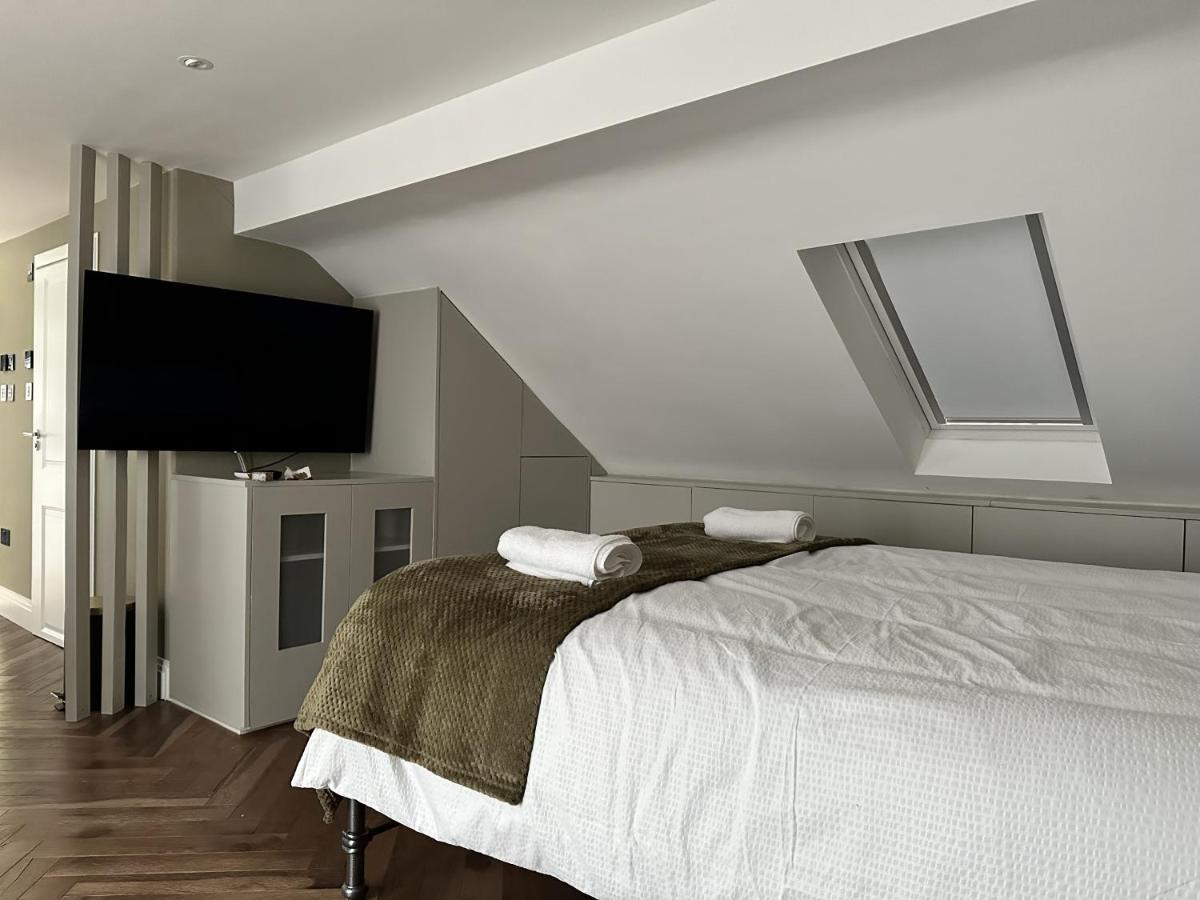 Super Deluxe Apartment Барнет Екстер'єр фото